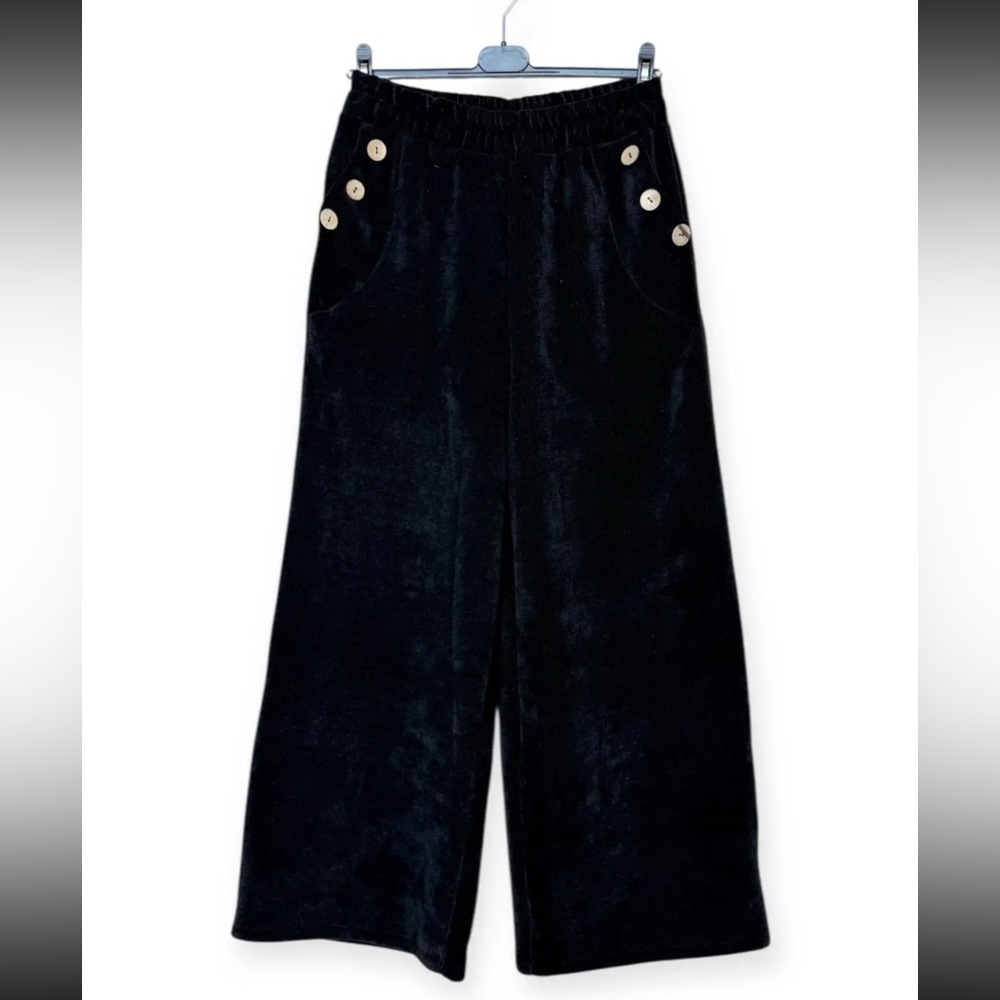 ShopEvelynne Black Wide-Leg Velvet Pants with Button Detail